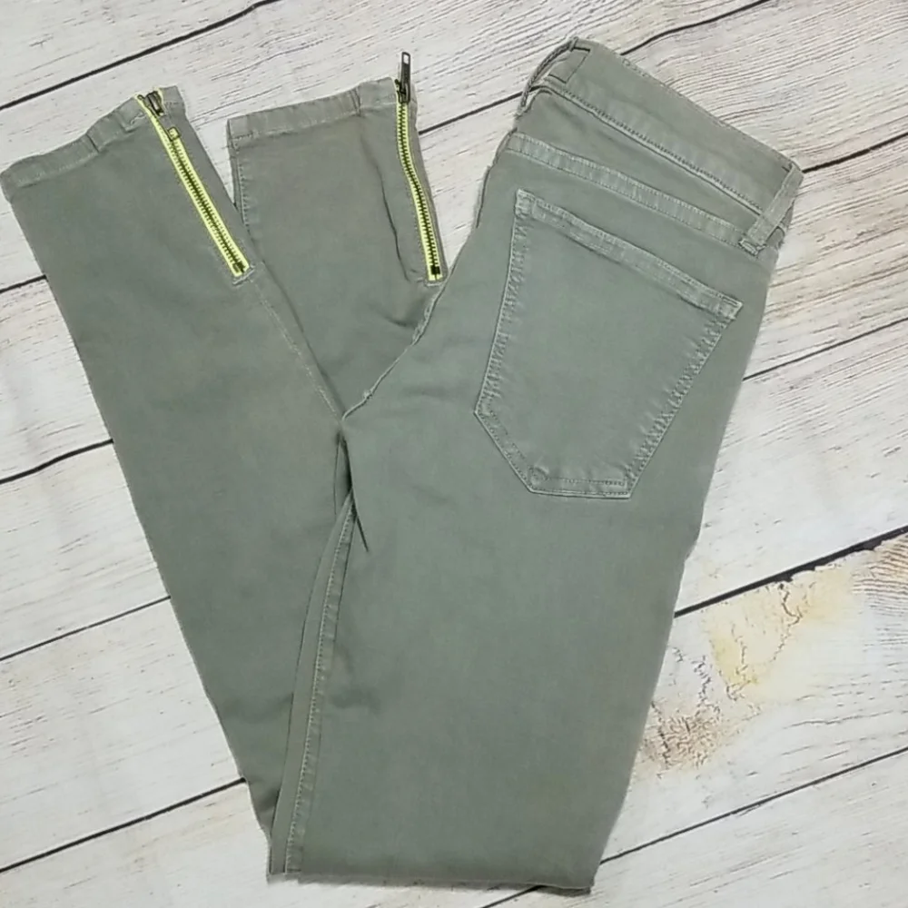 Current/Elliott Olive Green Skinny Ankle Zip Jeans